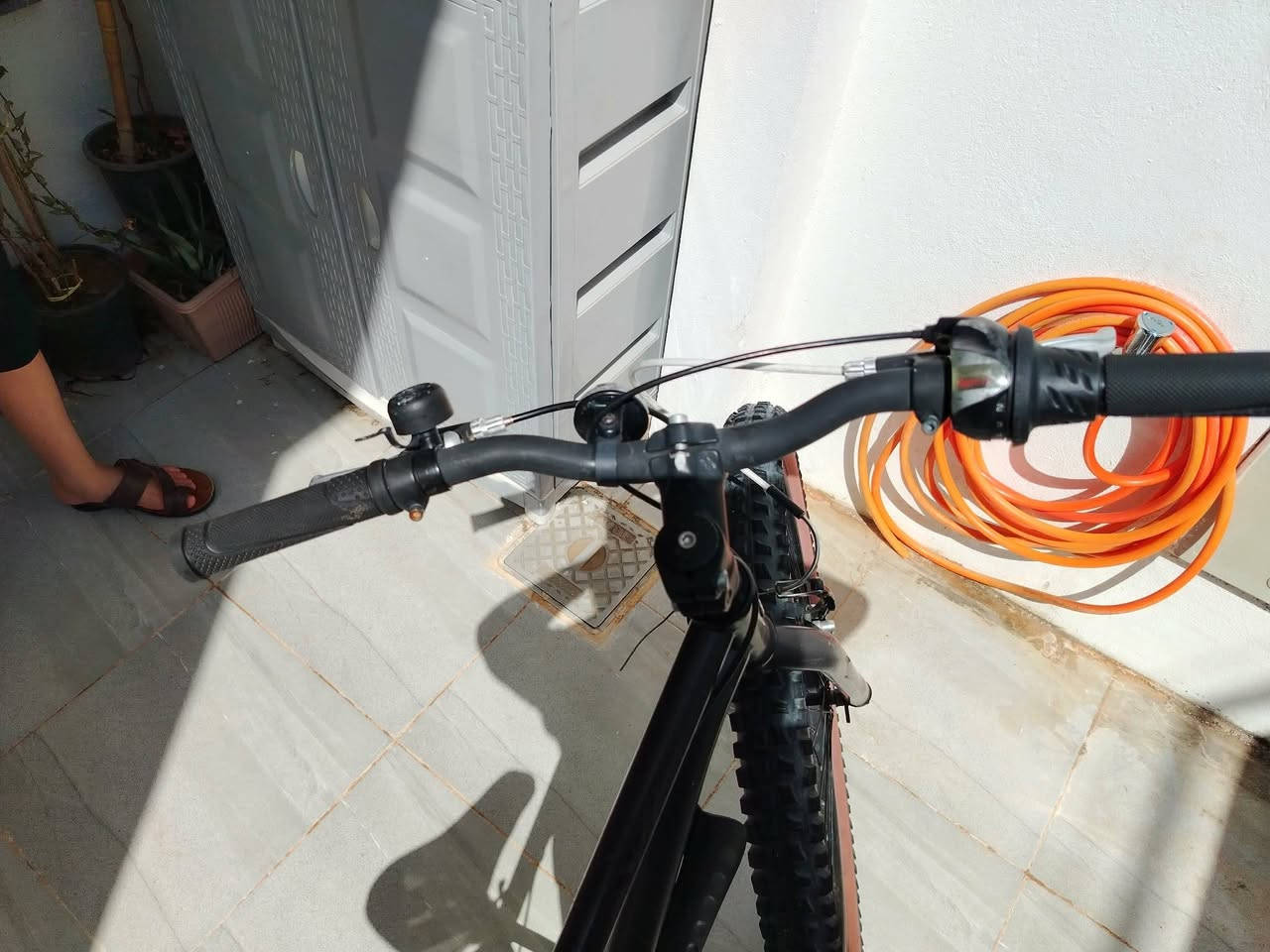 السلام عليكم 
حبايب عندي هذا الباسكل حجم 26 للبيع جديد نضافه 100بال100
سعر الباسكل 135 وبي مجال
مكاني موصل هما ستي 
للتواصل واتساب ***********
