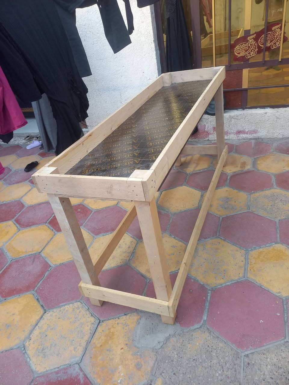 بغداد مدينه الصدر الحبيبيه
طول مترين
عرض60
ارتفاع متر
أربع اميوزه سعر الميز ٧٥ الف تفصال


**إذا كنت صاحب هذا الإعلان وتريد حذفه لأي سبب، رجاءا أرسل رسالة إلى الدعم الفني**