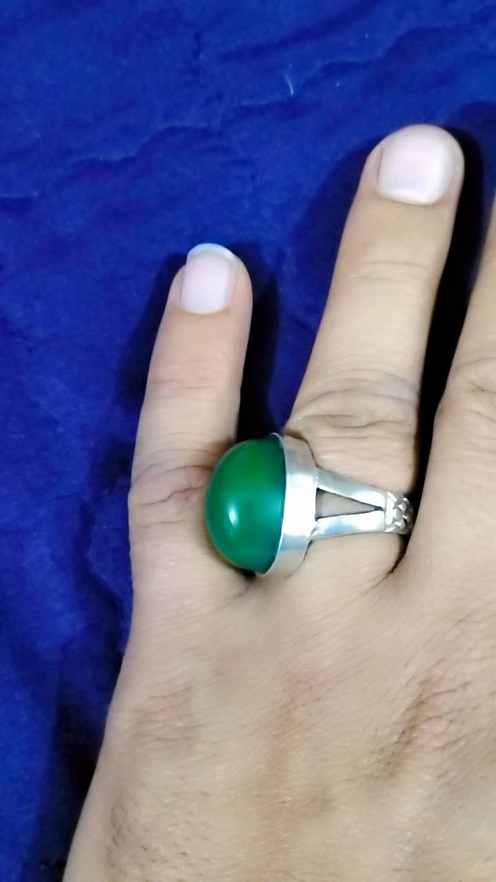 خواتم فضه 925 صياغات يدويه مرتبه احجار اصليه  سعر الخاتم 35 الشراي خاص


**إذا كنت صاحب هذا الإعلان وتريد حذفه لأي سبب، رجاءا أرسل رسالة إلى الدعم الفني**