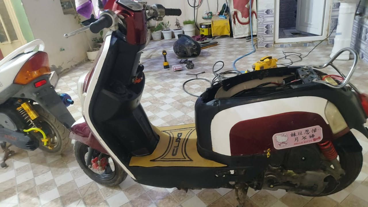 السلام عليكم ماكس بوليس للبيع دراجه كفاله مكينه ناعمه وخرسه بمعنى الكلمه دراجه رمبه بلاديه ممفتوحه كهربايات كلهة شغاله نكره بأي وقت  الدراجه نقصها بس فاكيوم وباتري سعر ٦٠٠ وبيه مجال تاخذها بالسعر اليعجبك مكاني ديالى بعقوبة الكورنيش للاستفسار خاص او واتساب او اتصال ***********
