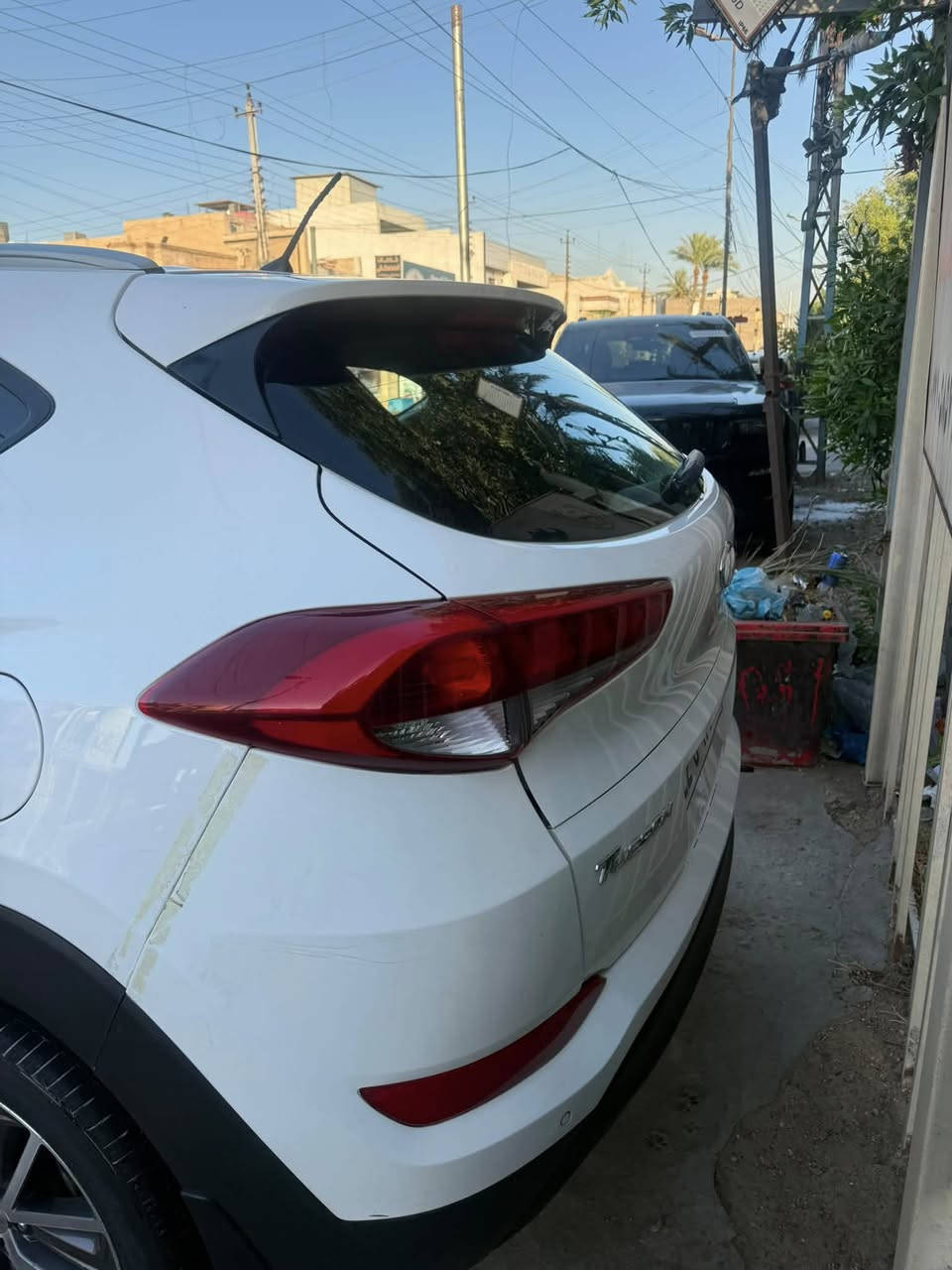 ياالله السلام وعليكم للبيع توسان 2018 خليجي رقم اربيل للبيع السيارة خير من الله تخم تاير تبريد كير مكينة غير مفتوحات وسونار هم بداخل المنشور للاستفسار اكثر ***********
*********** العنوان بغداد البنوك 
السعر ب158 وبيها مجال بسيط للشراي
