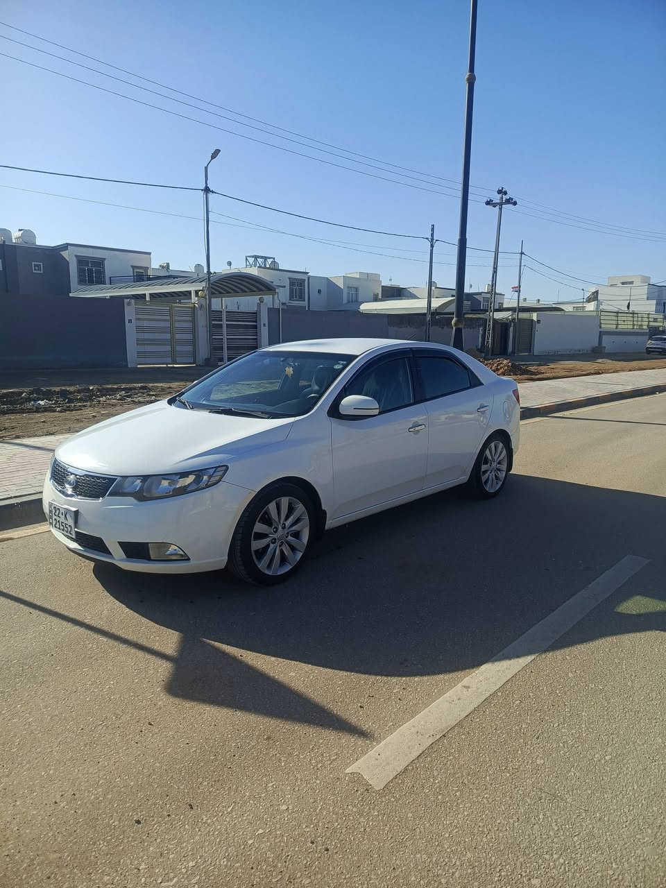 سلام عليكم سياره سيراتو موديل 13 رقم اربيل الدولي محرك 1600 سياره جديده مكفوله ما عدا شبر بل بنيد المكان نجف كوفه الرقم ***********
