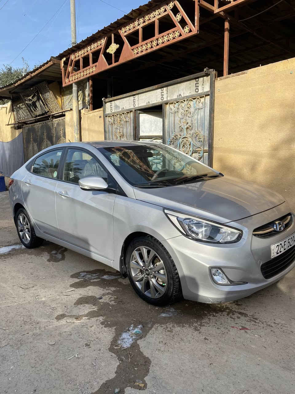 من رخصة الأدمن 
اكسينت مديل 17 رقم اربيل انكليزي كفاله عامه من الصبغ ول حادث ماشيه 100 الف محرك 1600 سياره جديده و بلاديه السعر 128 وبيها مجال مكاني البصره ام قصر (***********)
