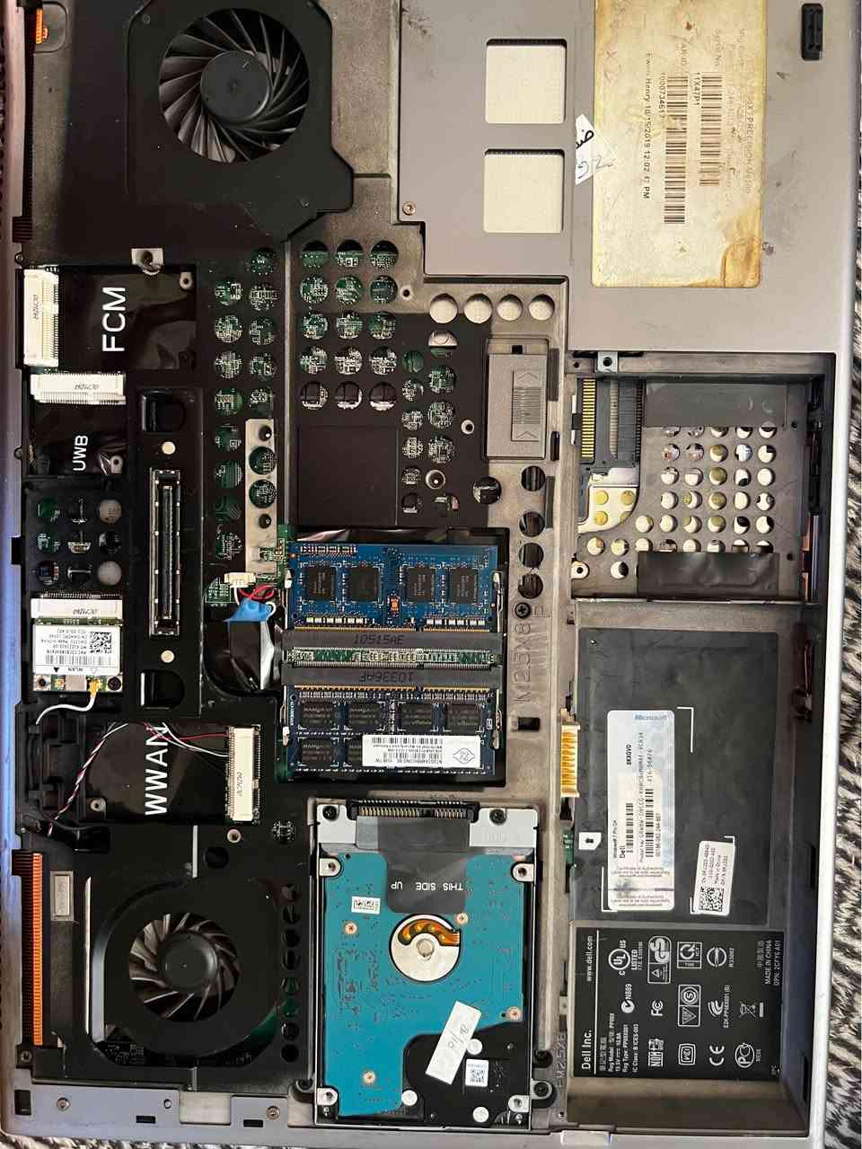 dell precision m6500 
لابتوب محطة عمل احترافي 
كرت شاشة  NVIDIA Quadro FX 2800M
المعالج core i5 
Gen 1
 رام أربعة 
هارد ٣٢٠
بدون بطارية 
بدون شاحن 
النظام ويندوز ١٠
لايوجد توصيل 
بغداد حيفا قرب معجنات علي جواد الشكرجي 
***********
لا تسأليني 
شبيه مابيه كل التفاصيل في العلان لايوجد توصيل 
مايفدك اعبر النشر بغداد, العراق
