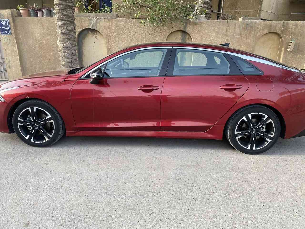 ٢١ K5 جيتي لاين فول للاخير 
مذكور كلشي بلمنشور كفاله عامه لغد شواصي دواخل 
سونر موجود والحادث هم ناشره السياره مال جني ماشاء الله نظيفه السعر ١٥٥ ماكو هيج سعر باسمي تحويل ثاني يوم مكاني الغزاليه بغداد *********** 
وكل الهلا بليجي
