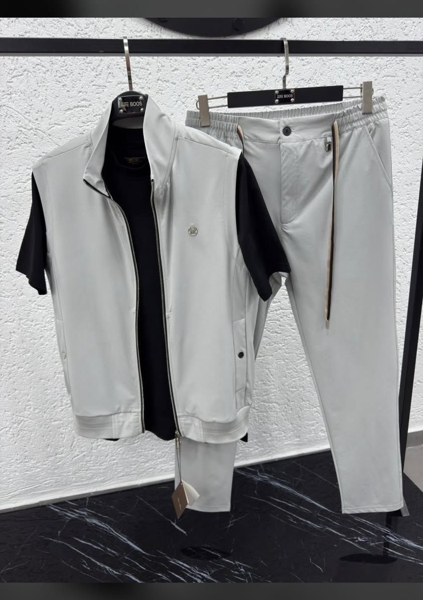 �
سِت رجالي تركي أصلي (ثلاث قطع)
خامة فخمة + ستايل أجنبي يخبل 😎

راحة وأناقة بنفس الوقت 👌
مناسب لكل الطلعات والمشاوير

المقاسات:
M - L - XL - 2XL - 3XL

📍 الكمية محدودة
📍 العنوان: (العماره عواشه

تعال وخلّي ستايلك يحچي عنك 🔥


**إذا كنت صاحب هذا الإعلان وتريد حذفه لأي سبب، رجاءا أرسل رسالة إلى الدعم الفني**