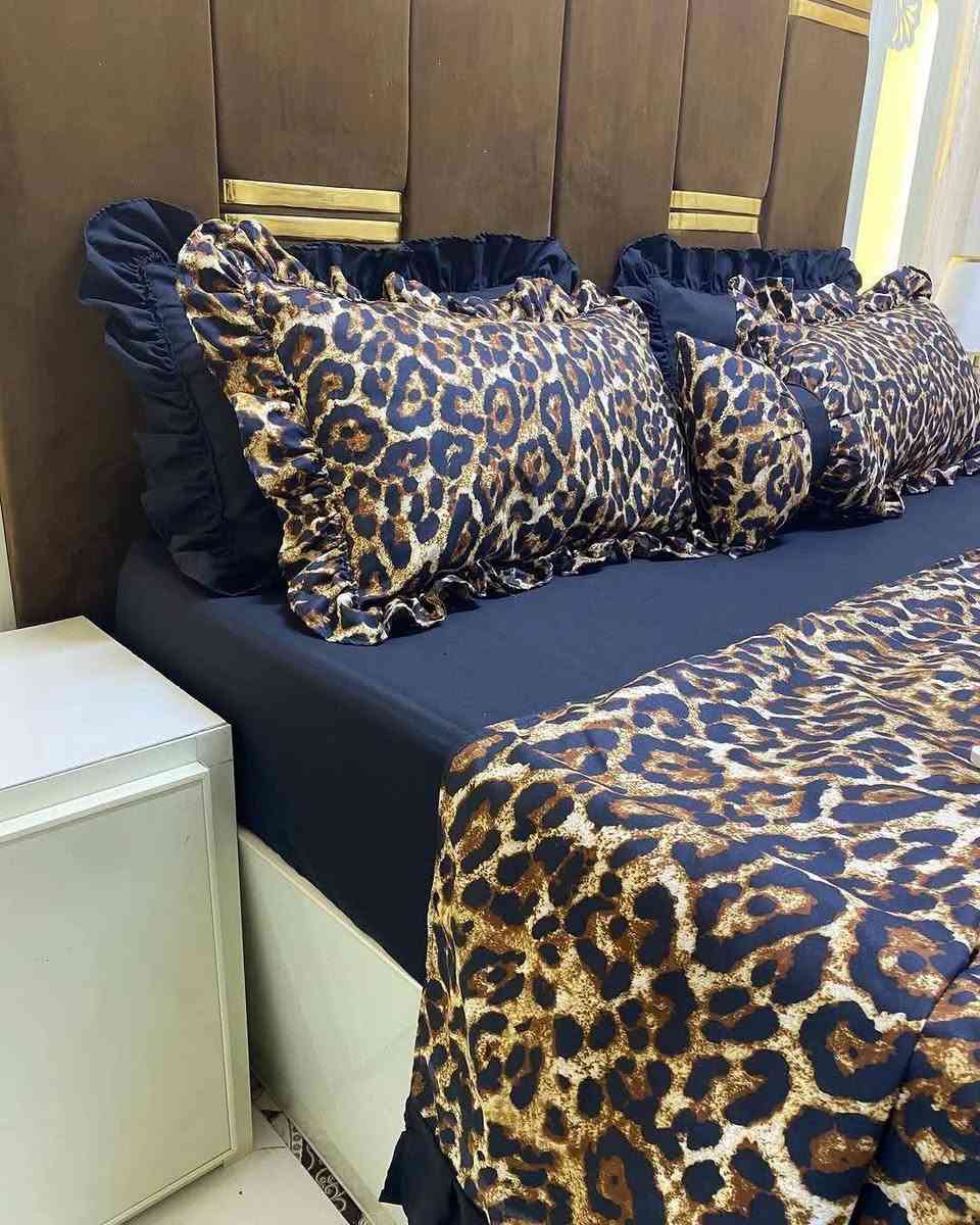 فرشات درجه اولى تتكون من 7 قطع حسب الطلب وتوجد خدمة توصيل


**إذا كنت صاحب هذا الإعلان وتريد حذفه لأي سبب، رجاءا أرسل رسالة إلى الدعم الفني**