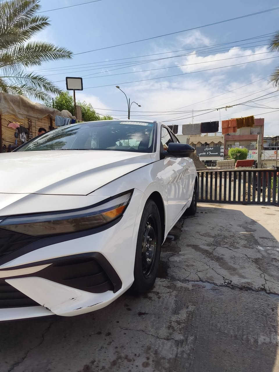 للبيع هيونداي إلنترا Sel 2025 🚗
حادث خلفي خفيف موضح بدون ايرباك او شواصي 
▫️ لون أبيض
▫️ ممشى 22 ألف كم
▫️ مكفولة
▫️ محرك 2.0 CC اقتصادي وأداء ممتاز
▫️ شاشة لمس كبيرة مع Apple CarPlay و Android Auto
▫️ كاميرا خلفية وحساسات مساعدة
▫️ نظام المحافظة على المسار (Lane Keep Assist)
▫️ نظام التحذير من الاصطدام الأمامي مع الكبح التلقائي
▫️ مراقبة انتباه السائق
▫️ تشغيل بصمة ودخول ذكي 
▫️ مثبت سرعة
▫️ إضاءة LED نهارية
▫️ تكييف ممتاز
▫️ عدة وسائد هوائية وأنظمة أمان متطورة
▫️ اقتصادية جداً بالوقود ومناسبة للمشاوير اليومية والعمل
 السيارة نظيفة جداً وجاهزة للفحص
📞 *********** السعر 167
