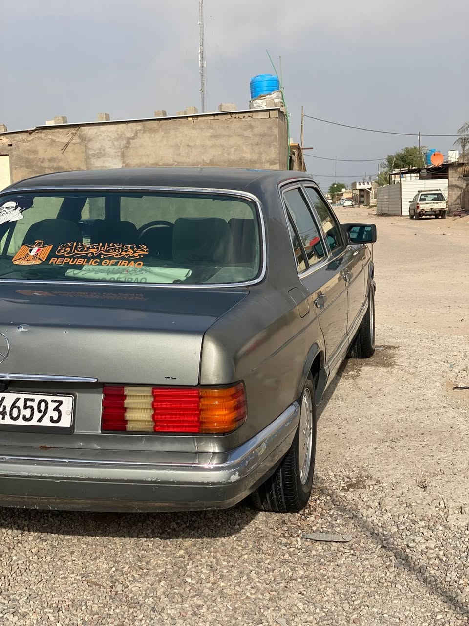 السلام عليكم .مرسيدس جامبو 300 موديل 1987
محور كير ومكينه 3000vvt ترايك لبغداد

كهربائيات من الدعاميه للدعاميه

حداده 80‎%‎ تخم تاير 

رقم بابل باسمي شخصياً سنويه تنتهي بهاي السنه

سياره بلاديه كشرها جديد ودواخلها بالكارتون شرط

وجاهزه ع اخر حبايه ومال جناي

سيارتي ع ايدي ماناقصه برغي

دبل هورن
نقص السياره
كلج كمبريسر احترك عدي وبالشتاء عطب بسبب ناسينه يشتغل 

تبريدها ثلج قطعتين وشرط الشغل تبدل كلج فقط 

السعر 58 وبيها مجال قليل للشراي مكاني البصره البترو كيمياويات هـ***********
