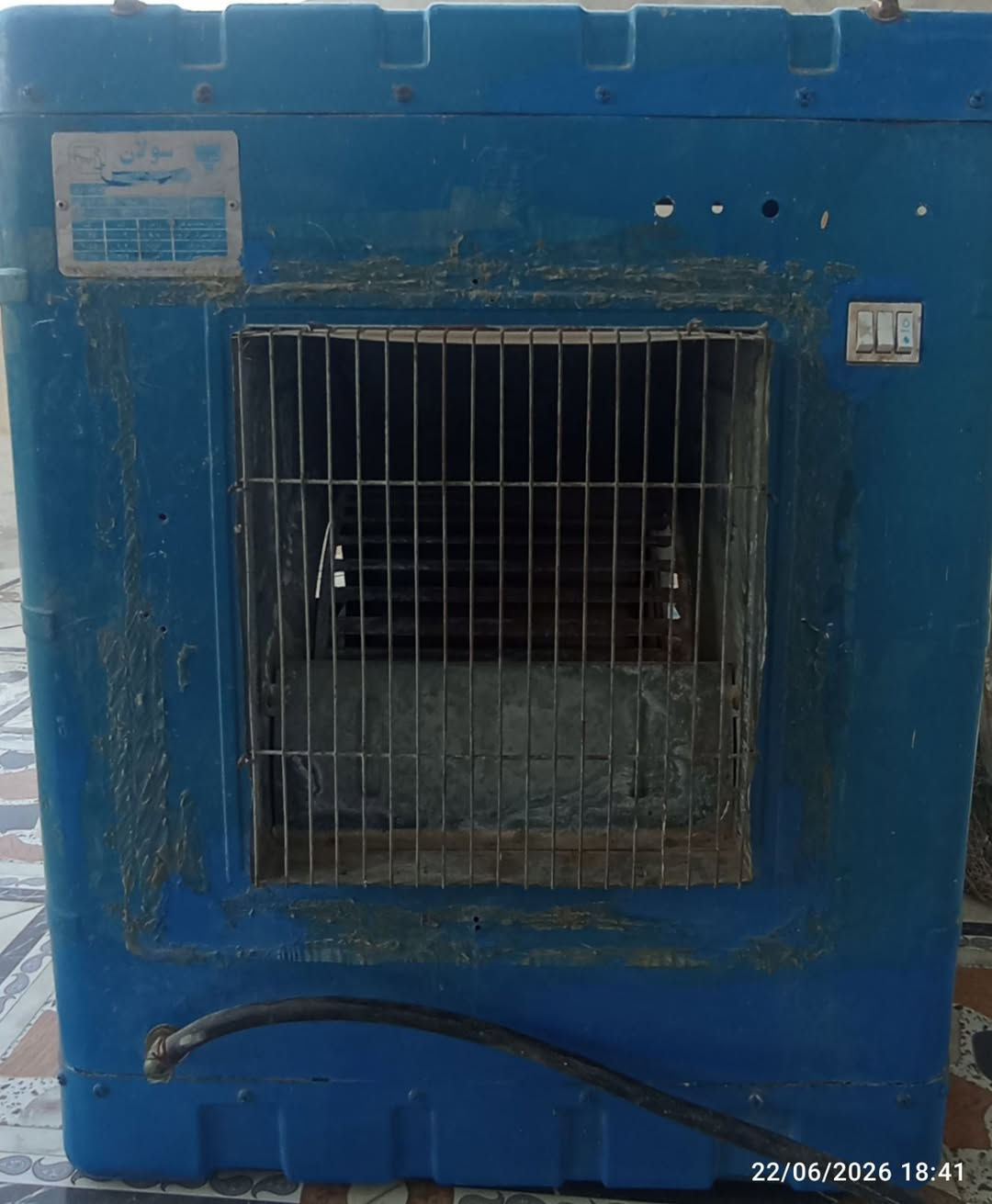 مبردة للبيع واحد نص نوعيا باب 
اول تقيل اصلي سولان ابو ختم نضيف مابي خياسان شغال سرعتين 
***********
***********
