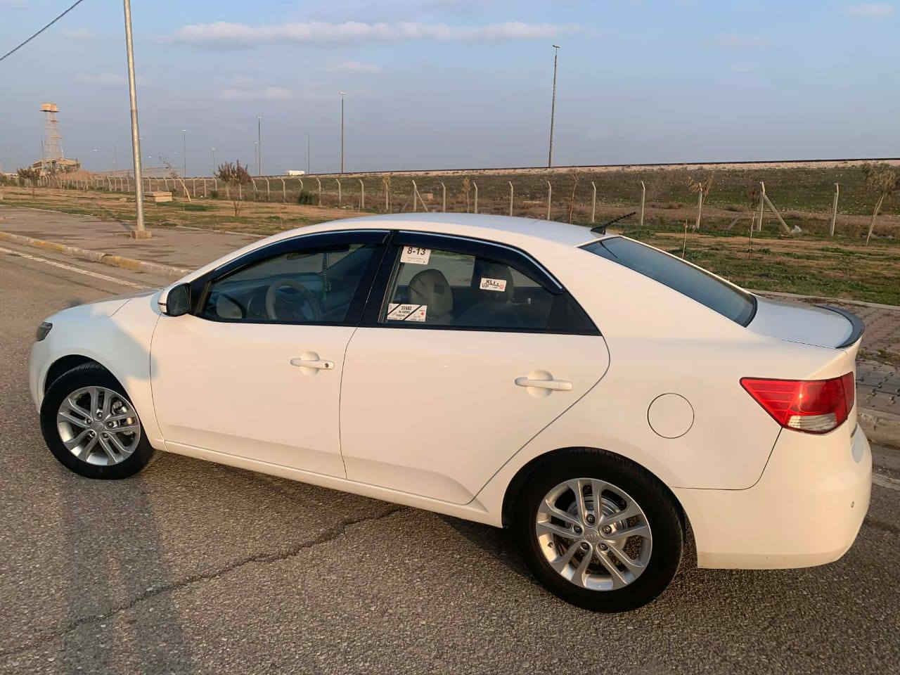 كيا سيراتو 2012
بونيت و جاملغ بخ بدون دواخل 
مواصفات 
٦ گير 
مراية شفت 
حساس
كاميرا  
شاشة ايپاد 
ماشي 182 الف 
بطاقة بنزين موجود
سنوية جديد لحد 2027 
سعر 103مجال بسيط 
مكان كركوك 
*********** 
***********
