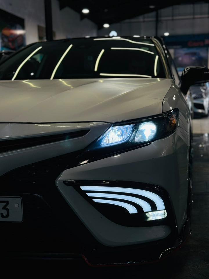 رقم شاصي شوف الخادث4T1KZ1AK5NU065426
كامري موديل 2022 

حادث بونيد فقط 4قطع كلير امريكي 
السعر 185قفل 
***********
