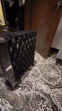 صوبة زيتية جديدة لبيع لونها اسود من شركة امبيلوم لمس لاستفسار وات ساب ...