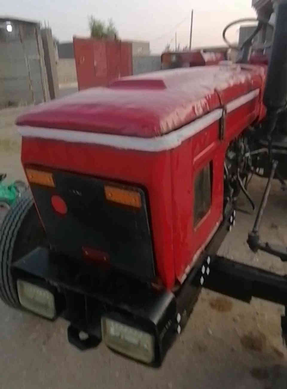 السلام عليكم ورحمة الله وبركاته 
مكينه للبيع 88تخم تاير محرك جديد بم صدر باتري كهربائيات كله جديد بدون رقم السعر اربعه وبي مجال وراه خرماشه ثابته الاتصال على الرقم ***********او ***********
