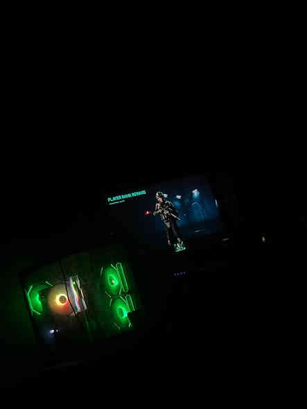 السلام عليكم تجميعه وشاشه وكيبورد وماوس وماوس باد ويوبي اس 
cpu : ryzen 7 5700X

Gpu : Rtx 4060 zotac gaming

Ram : DDR4 8*2 16GB 3600hz T Force Rgb 

Cooller : ag400 deepcool

Ssd : 1tb

psu : asrock gaming 700w v gold

Case : Gamemax hyper

Monitor : gigabyte 27 inch 165hz ips 

Ups : 2500 va maxma

Keyboard : Redragon k550 

Mouse : attack shark

Mousepad 

Speaker : jbl 

Controller : xbox 360 

Headseat gaming مرتبه 

السعر مليون و350 الف 
مكاني بغداد الدوره حي الصحه 
***********
