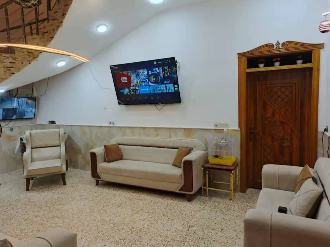 عقار للبيع للمساحة 500 متر
كربلاء / الحسينية / منطقة ابو طحين
السعر 230 مليون
 تحت البناء 200 متر غرفتين 5x4 الصاله 7ونص 4x ونص الاستقبل 7 4x المطبخ 4x5 مجمع صحيات + كراج مع حديقة مع صحيات خارجية الأرض من ضمن دونم سند ٢٥  إقرار محكمة البناء طابوك وصب درجة اولى
***********
***********
#عقارات #كربلاء #facebook #العراق #بغداد
