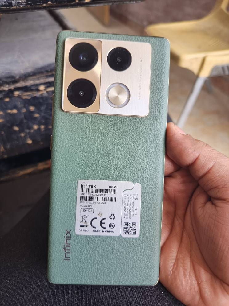 للبيع موبايل انفنكس نوت 40 برو
شاشه منحنيه 120 هيرتز ذكره 256 (عشوائية 12+12)بطارية 5000 شحن 70 واط و يدعم الشحن الاسلكي كامره 108 ميكابكسل بصمه مزدوجه بلشاشه موبايل مكفول من كلشي 
ملحقاته كامله  لسعر ٢٤٠ وبي مجال لشراي السماوا, المثنى


**إذا كنت صاحب هذا الإعلان وتريد حذفه لأي سبب، رجاءا أرسل رسالة إلى الدعم الفني**