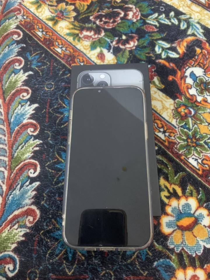 السلام عليكم ؛ ايفون 13 برو ماكس ذاكره 256 ممبدل بي اي شي مكفول وتر برو للبيع سعره 750 بي مجال بسيط مكاني بغداد ***********
