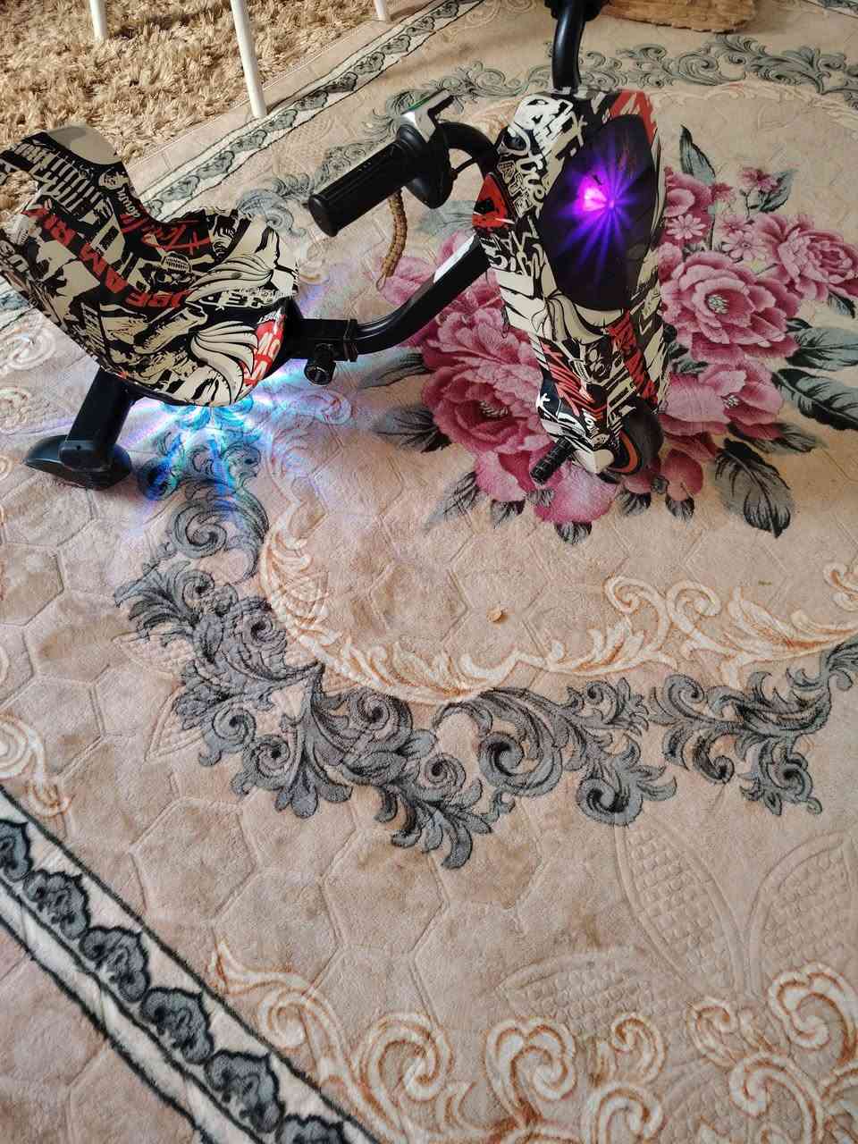 سلام عليكم سكوتر لبيع نضيف شغال سعر ١٠٠ بغداد جسر ديالئ القديم ***********
