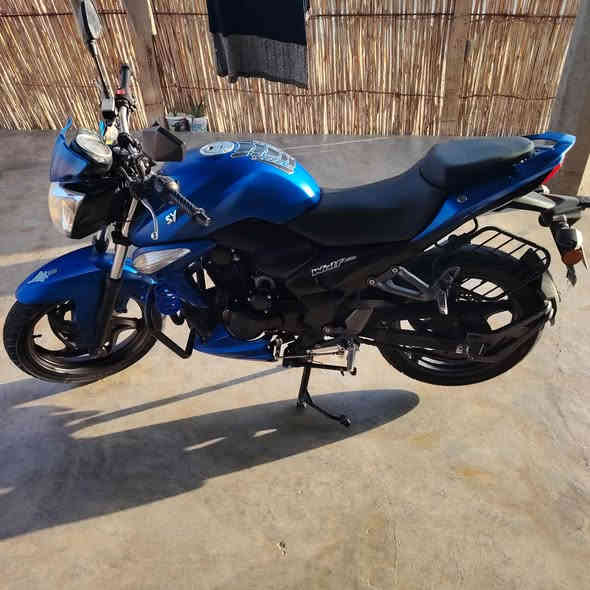 السلام عليكم 
سايم بطحه موديل ٢٠١٩ نضافة فول محرك وكير شركة شرط مسجل سنوية ولوحات أنكليزي بأسمي مكان الدراجة ( هيت ) للأستفسار أكثر الأتصال على الرقم فقط :

***********
