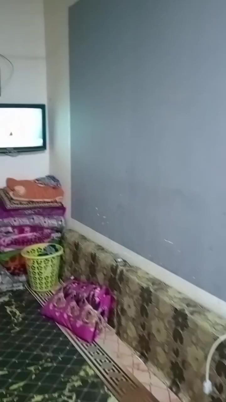 سلام عليكم بيت تجاوز لبيع شارع المركز بيت نضيف ماصاله هواي من بانينه بيت عكاده وماعليه زاله نهاين بيت بصف لمعمل بركات بيت مناسب ونضيف تفاصيل كدامكم ***********واتساب باقي تفاصيل وشراي
