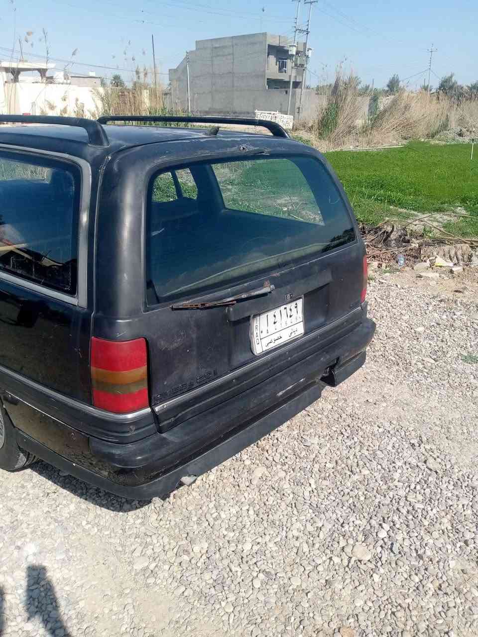 سلام عليكم اوبل موديل 1991 سياره كامله جديده خير من الله سياره تخم تاير صدر امامي  جديد جام جوبي كهربائيات كله شغاله رقم السياره ديالى مكان ديالى للتواصل مع صاحب السياره *********** سياره أحله من الصور ما بيه نقص
