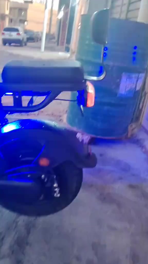 سلام عليكم دراجه شحن R900 ريان لبيع  دراجه جديده صارله اقل شهر من طلعت من معرض بعدها زيرو
5بطاريات كبير حجم ملف 1400 سرعه 80 لايت زنون عالي ناصي بصمتين وسويجين بل بريك هايدروليك دسكات امامي خلفي مانع سرقه جهاز انذار قفل ستيرن تفحص وين ميعجبك مكاني كربلاء شارع الدره الجديد سعر 700 رقم *********** بي واتساب أكبر حجم دراجه
