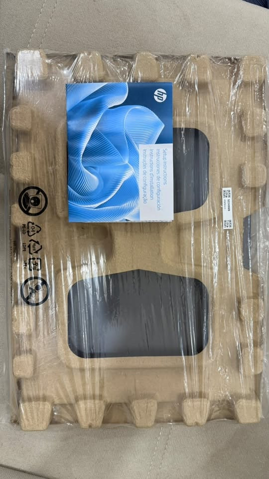 * الموديل: HP Victus 15
* المعالج: AMD Ryzen 7 7840HS
    * 8 أنوية / 16 خيط معالجة
    * تردد أساسي 3.8GHz
    * يصل إلى 5.1GHz مع Boost
    * معالج رسومي مدمج Radeon 780M  
* كرت الشاشة: NVIDIA GeForce RTX 4050
    * ذاكرة 6GB GDDR6
* الشاشة:
    * 15.6 بوصه
    * Full HD (1920×1080)
    * IPS
    * 144Hz
* الرام: 16GB DDR5 5600MHz 32GB 
* التخزين:512 m.2
* الوزن: حوالي 2.3 كغم

الابتوب نضيفه كلش مشحونه ب ٩٠ مره مكفوله من الشخوط والاعطال 

سعر890 الف🔥

مكاني الموصل 
تواصل خاص او ***********
