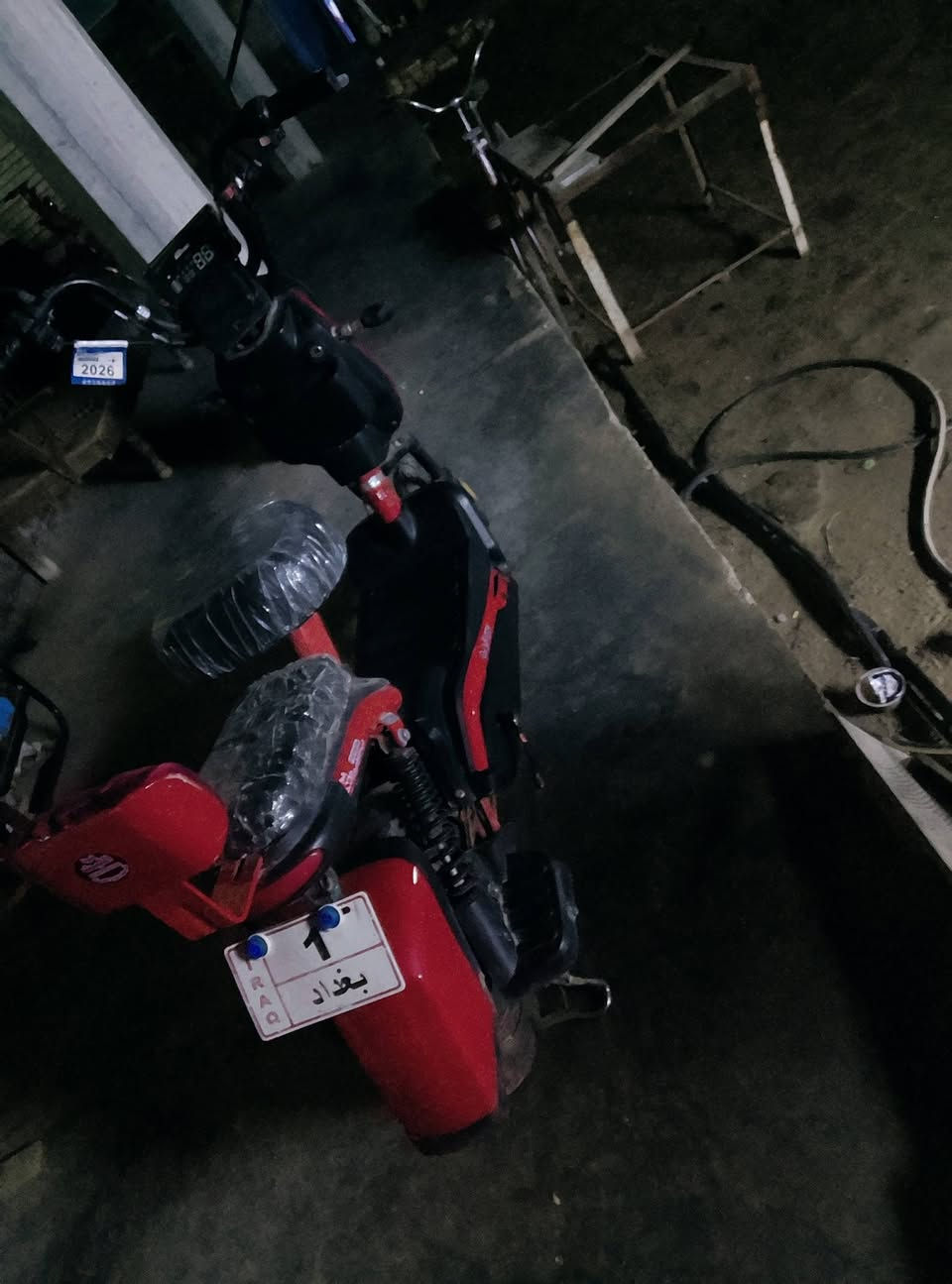 السلام عليكم دراجه شحن للبيع حجم ١٤موديل٢٠٢٤بدون بطاريات وجاملغ مكسور ومرايه مكسوره السعر اتصل وتدلل مامتواجدخاص مكان بغداد تقاطع النهروان الرقم الهاتف***********
