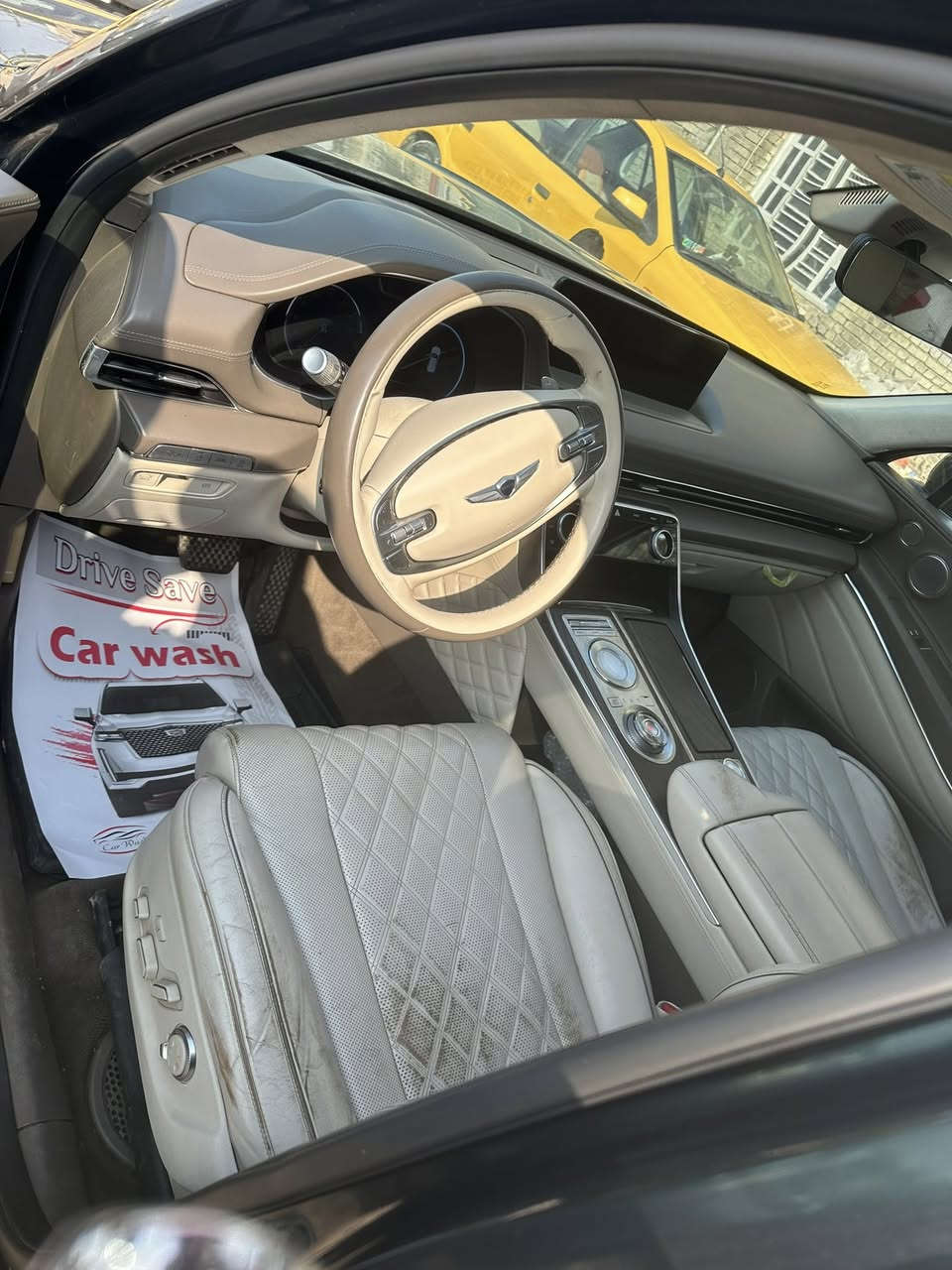 السلام عليكم جنسسز موديل 22 فول vg 80 السيارة تقرير غرق تسير وتعمل السياره جديده كلش ونضيفه عنواني بغداد*********** سعرها ٣٠ ألف
