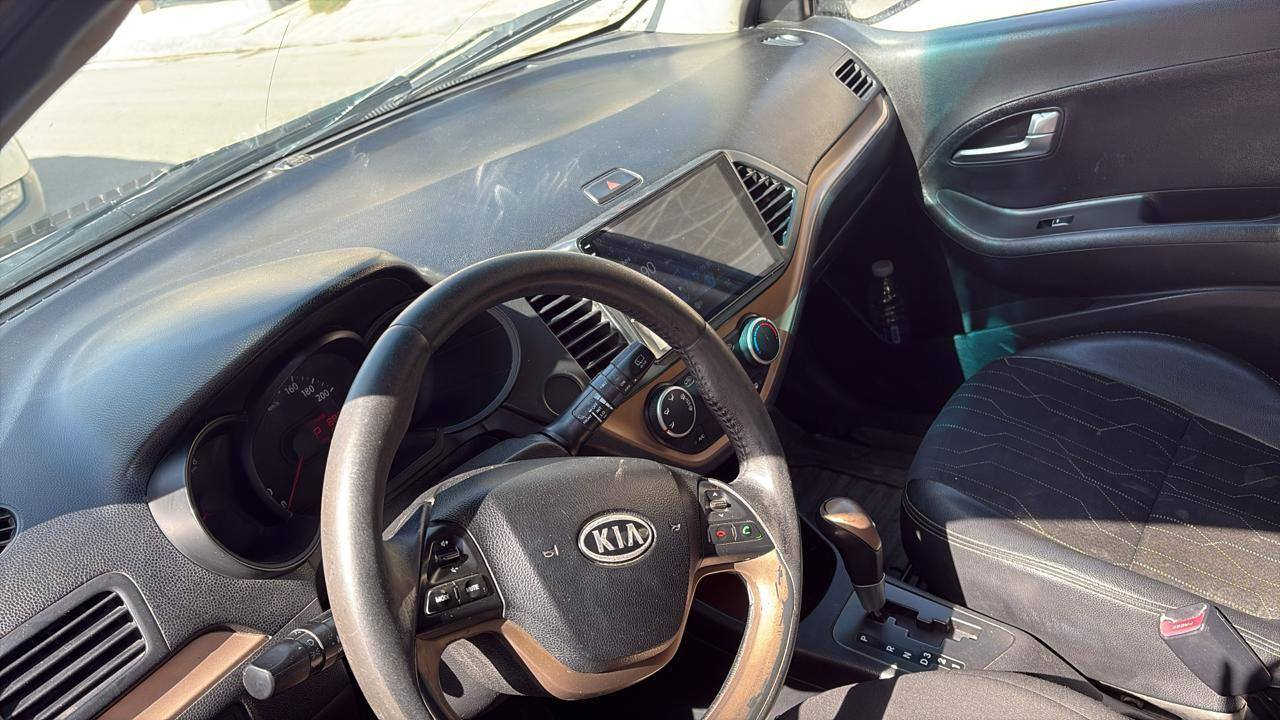 كيا بيكانتو للبيع مديل ٢٠١٣ مكان السياره بغداد رقم اربيل مكفوله من الصبغ بيه كم رصعه رقم الهاتف ***********
