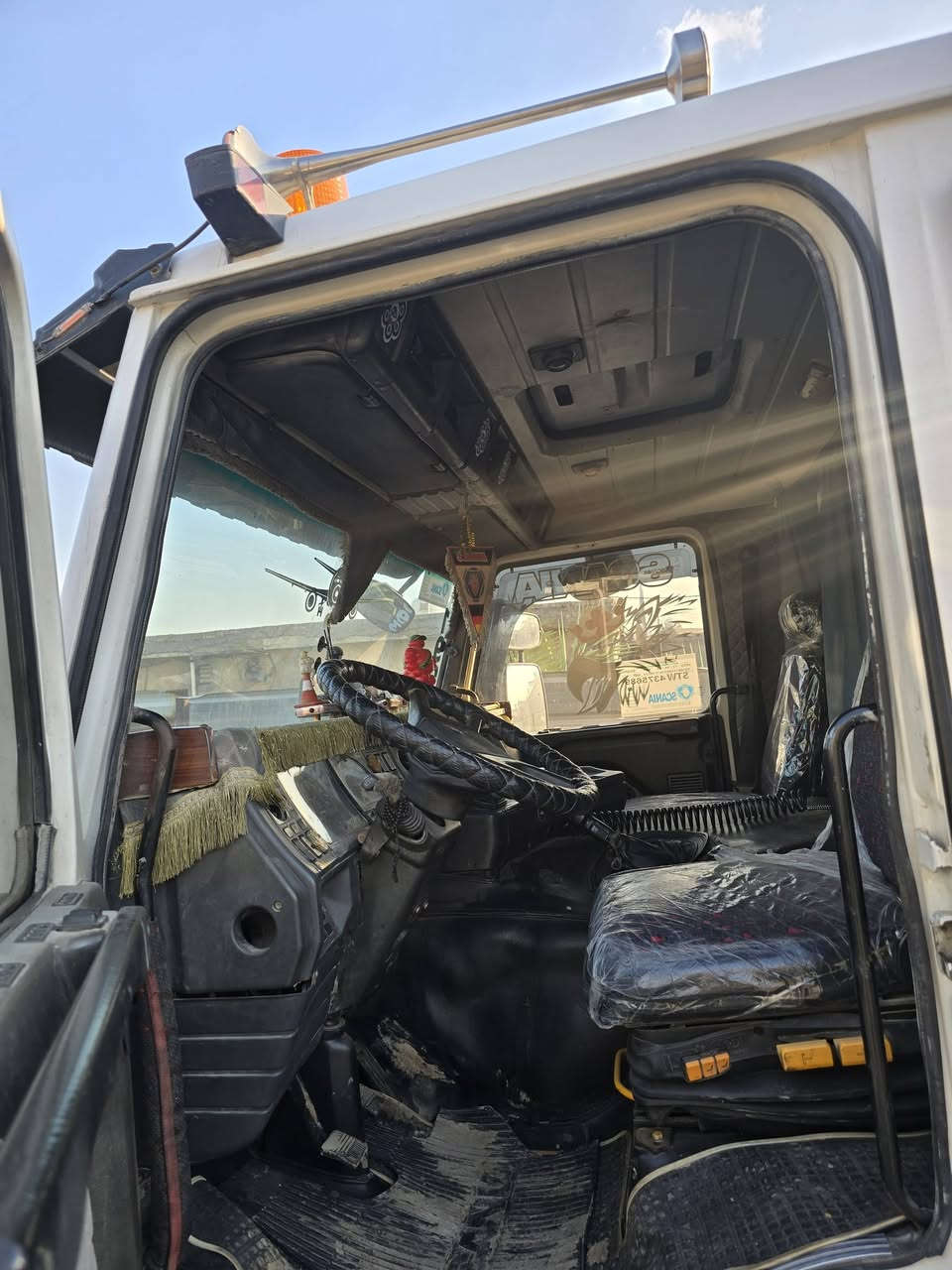 سلام عليكم سكانيه لبيع مكفوله موديل 93.   نتصال عل  هاذ رقم.  ***********
