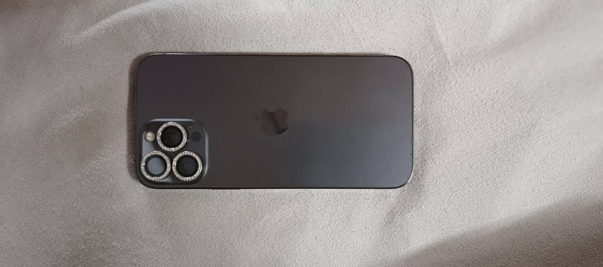 ايفون 13 برو ماكس كلش جديد ومستخدم قليل مع كرتون 
بطاريه 95
ذاكرة 512
استخدام قليل وما مبدل اي شي سعرة 725بي مجال قليل
مكاني البصرة الزبير 
***********واتساب او مراسلة الصفحه
