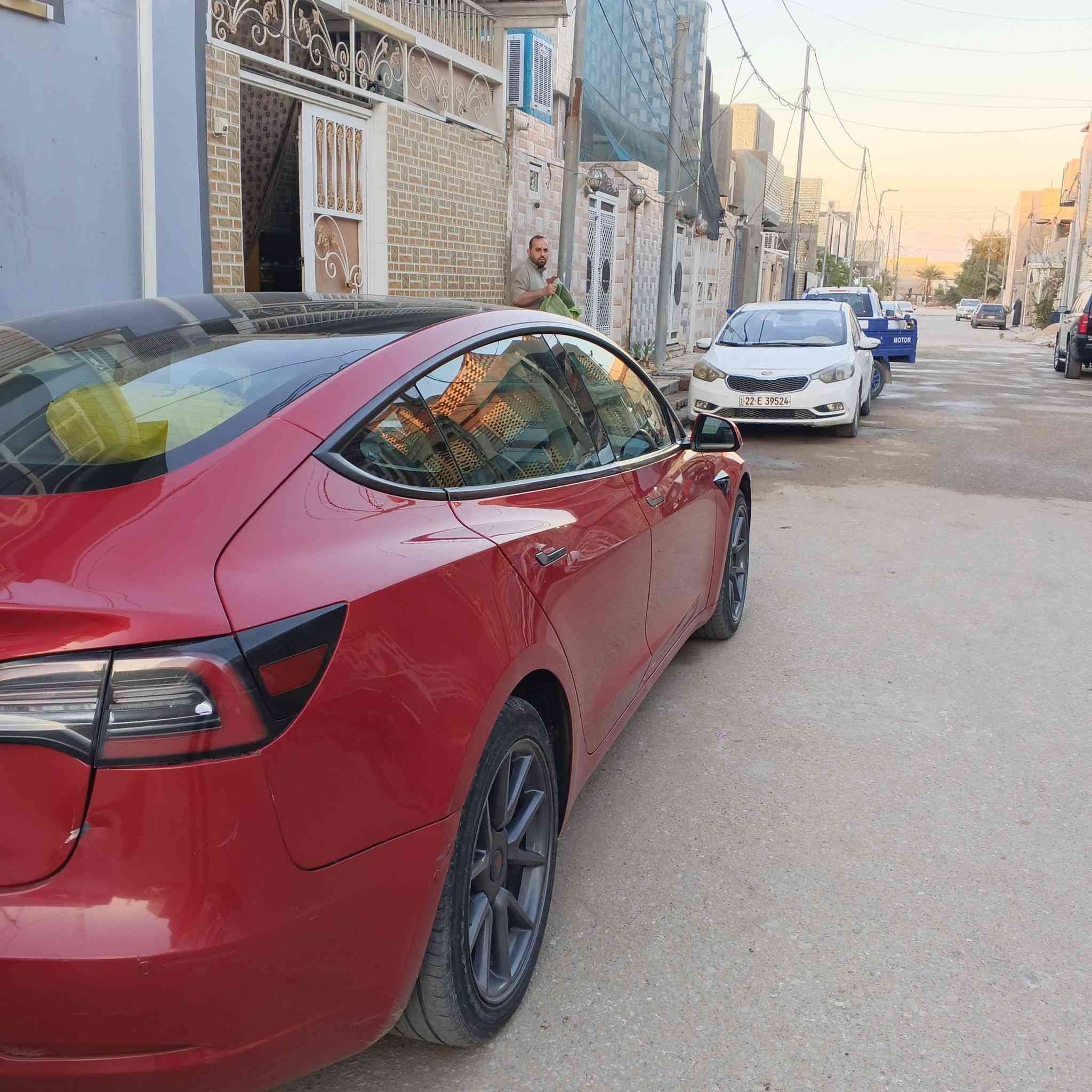 اخوان تسلا للبيع موديل 3 ستندرد    2023
حادثها بارد بسيط كلش بالجاملغ الخلفي و رصعة بالجنطة
سعرها 168 وبيها مجال 
بيها مجال
بدون ايرباك
رقمي ***********
