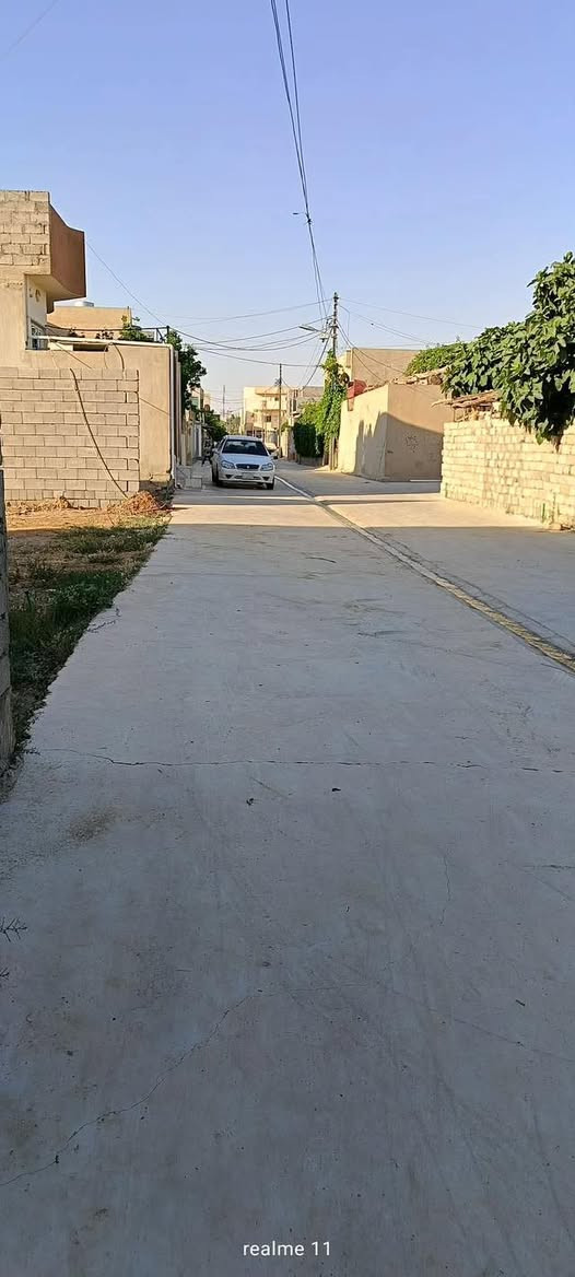 مساحه 265
واجها9

بنص البناء. بس هيا بقت 

خدمات ماء ٢٤ ساعه على مدار السنه 

كهرباء 

شارع كامل 

خدمات كامله 

بيها وصل بلديه 

بسمي

***********

واتساب موجود 

@إشارة
