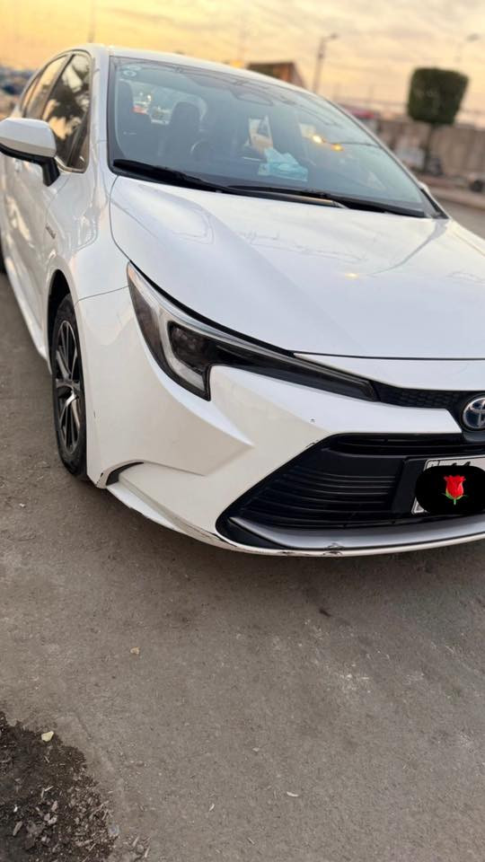 السلام عليكم كورلا هايبرد موديل 2023 علامه الزركة تجميع صيني رقم بغداد  كفاله عامه بيها رصعه بباب السايق  ماشيه 30 الف 
محرك ١٨٠٠
فتحه بصمه ودخول ذكي اشاير بالمري لايت زينون + لد
اتوهولد سايد بريك بصمه ذكي
زرEV
وضعيات قياده
داخل جلد احمر 
تبريد قطعتين
شاشه كار بلي
قياده ذاتيه  رادار
تحديد مسار
توقف ذاتي
السعر 145 وبي مجال   (***********)
مكان بغداد
