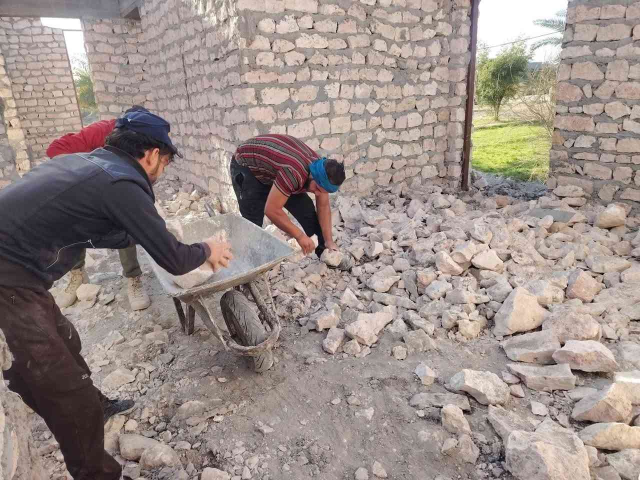 سلام عليكم  /  يوجد كادر عمل جاهز /  تصعيد مواد /  تنضيف بيوت /  تفليش /  تكشيط /  دفن نهري /  شقلنه ليل ونهار /  ومعداتنه جاهزه  ومالك دخل بكلشي تأخذ شقل جاهز مني سلمني شقل وتأخذ شقل جاهز / ماعليك بس تصال على رقم /// ***********
