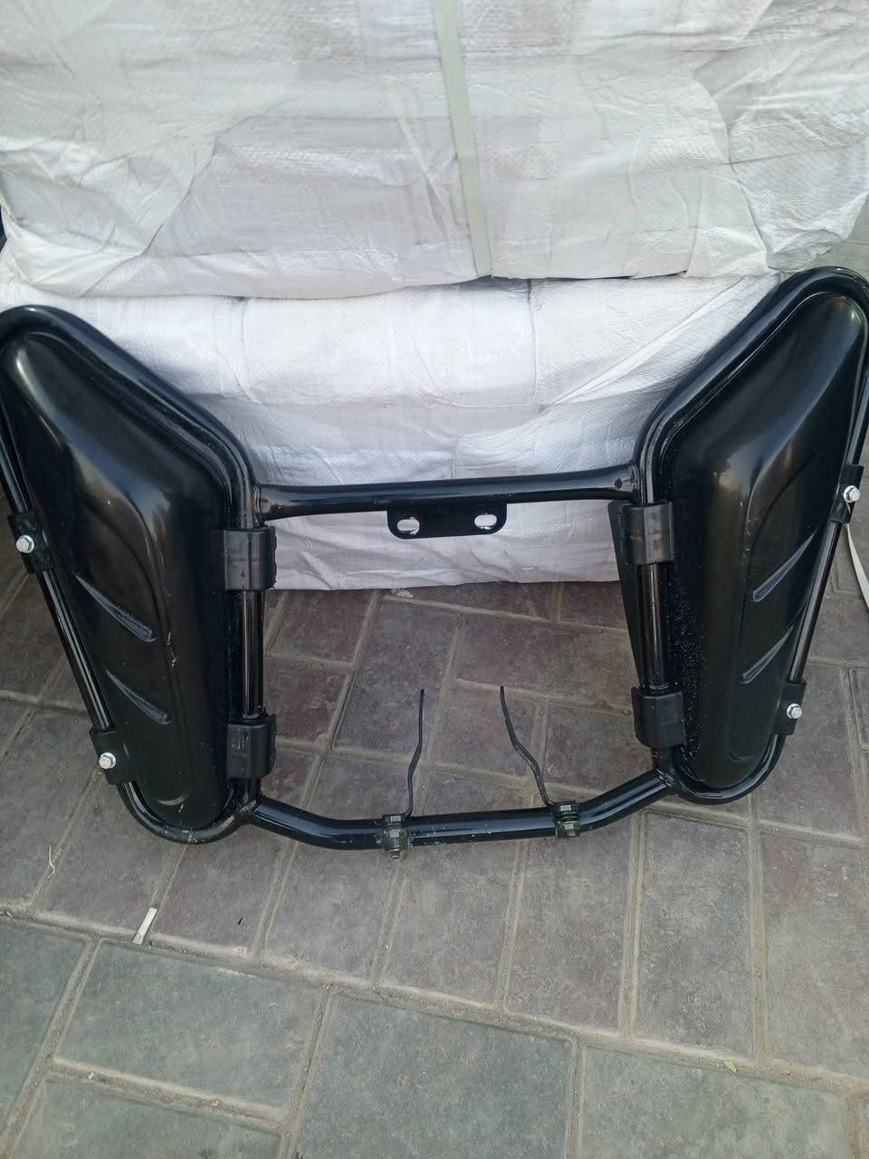 طك شلع ب50
صندوق جديد بالجيس 
ودرع جديد بالجيس 

***********
سبع قصور شارع ابو علي
