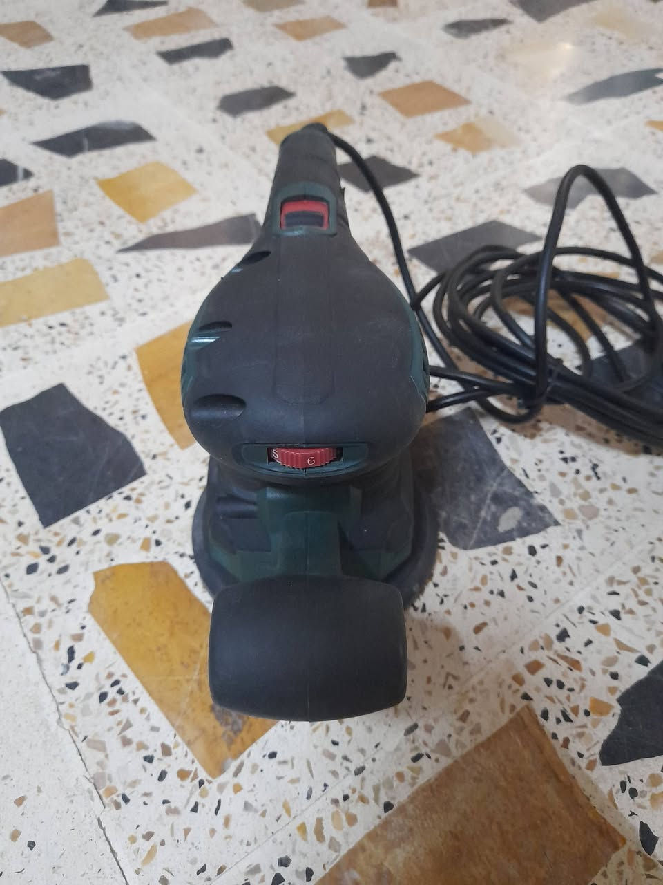 للبيع صقالة سيارات واخشاب مستعملة نظيفة مال بالة بسعر ٢٥  الف


**إذا كنت صاحب هذا الإعلان وتريد حذفه لأي سبب، رجاءا أرسل رسالة إلى الدعم الفني**