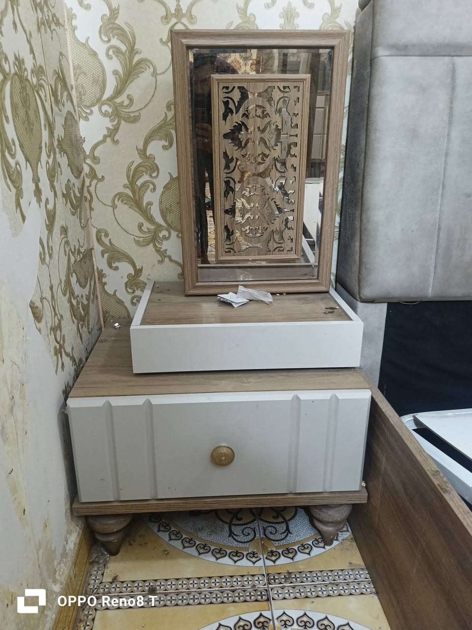 سلام عليكم غرفه نوم تركيه  10قطع  للبيع ستخدام قليل برغي وجودي حديد خشب بلوك سرير مخزن نضيفه تجي وتفحص بعينك / //سعر خاص.  *********** واتساب #سبب_البيع_نتقال_الئ_غير_محافظه
