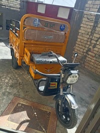 ستوته للبيع بطاريات ٥ بتنامي ٣٢ أبير الوحده  07505506823 سعر خاص