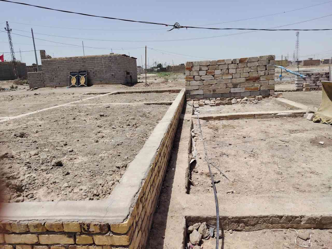 بتلو 200 للبيع قرب سيد خضير
قريب عل الكراج مال السيد  غرفتين وصاله وديوانيه ومطبخ حار بارد وجراج سياره 

السعره 10 وبي مجال باقي التفاصيل

الاتصال ***********
