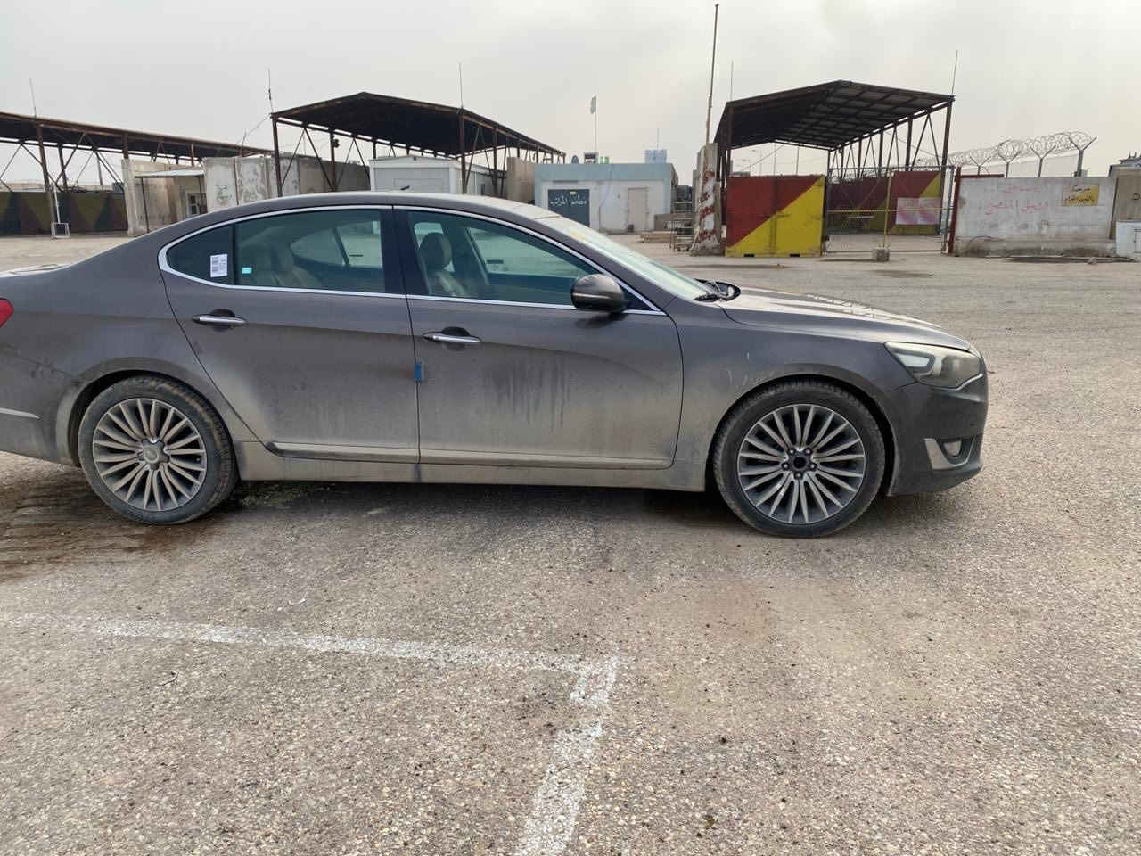 سلام عليكم كادنزه البيع موديل 2014 بغداد خليجي بيه 3 قطع كلير والباقي كله مكفول مكينه وكير تخم تاير جديد سعر 145 بيه ماجل الشري   *********** 
فول السياره بس الباب مو شفط
