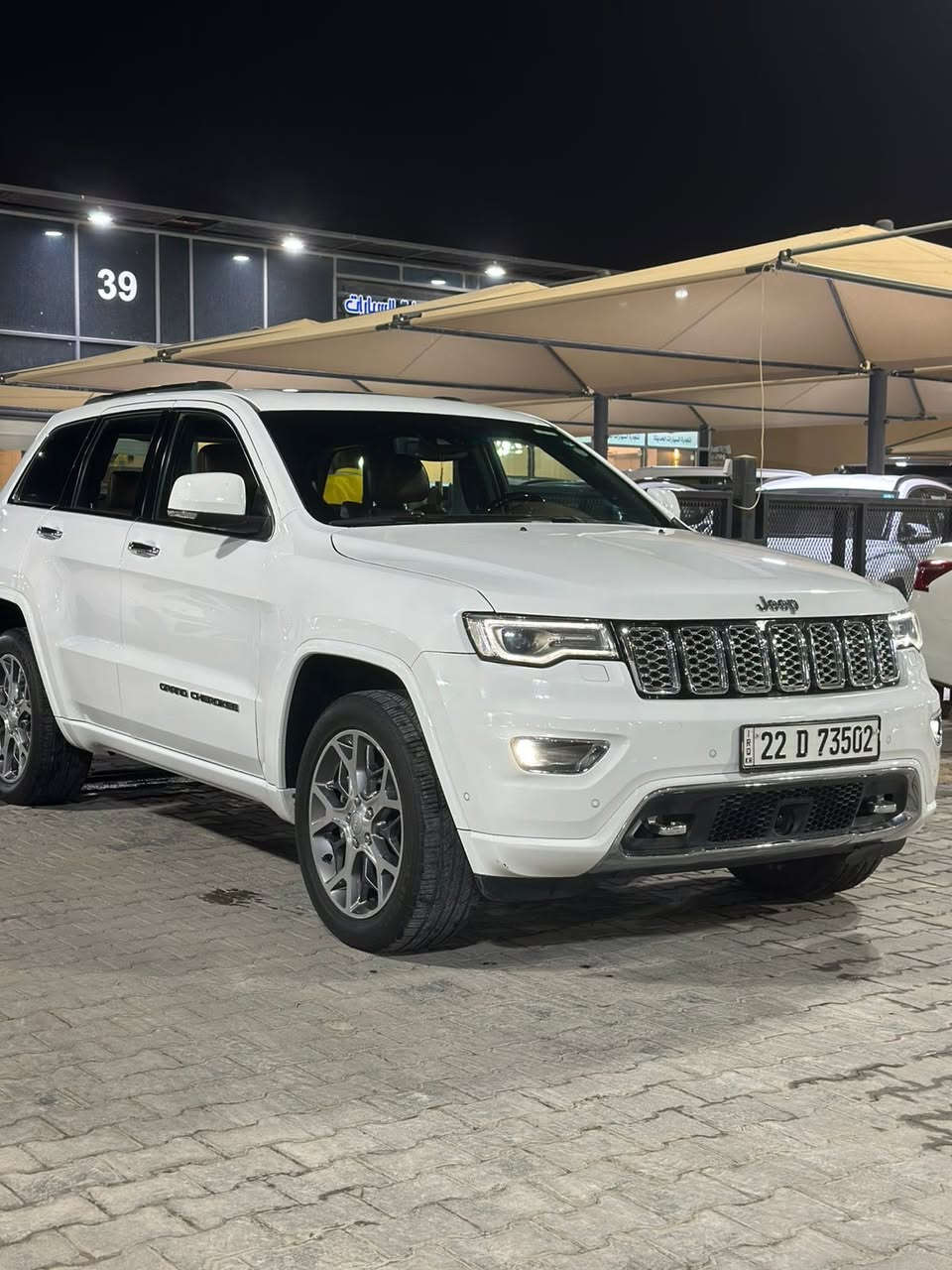 جيب خليجيه 2021 
اوفر لانـد 
وكالة هارلم 6سلندر 
فول مواصفات 
كفاله عامه 
فقط كارت بالجاملغ الامامي 
ماشيه 47 الف 
رقم شمالي باسمنه 
سياره فول الفول بعد معروفه مواصفات الاوفر لاند 
***********
السعر 320$
