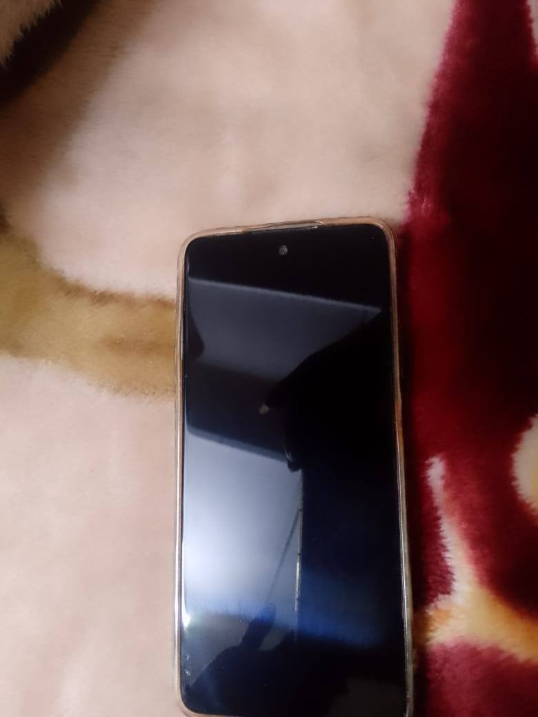 السلام عليكم انفنكس سبارك 8 تليفون نضيف ذاكره 128 الجهاز كله شغل ابدل شاشه اصليه مو تجاريه  يرهم بيع ويرهم امراوس مكاني بغداد المشتل *********** واني خادم
