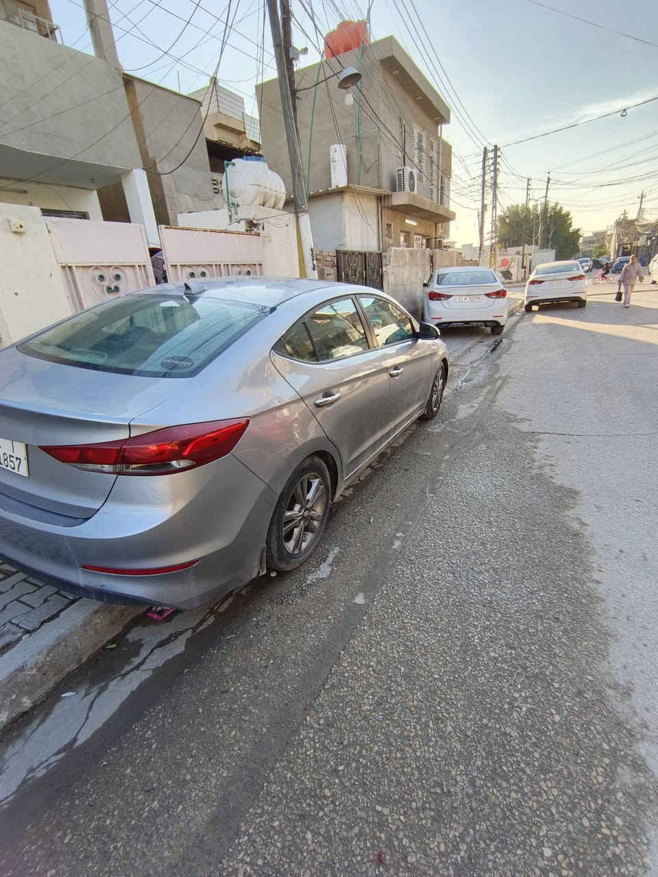 السلام عليكم
سيارة النترا امريكي للبيع فول مواصفات
 فتحة وبصمة ومحرك 2000
 ماشية 47000 بغداد 
السعر: 130 ورقة
رقم الهاتف: ***********
