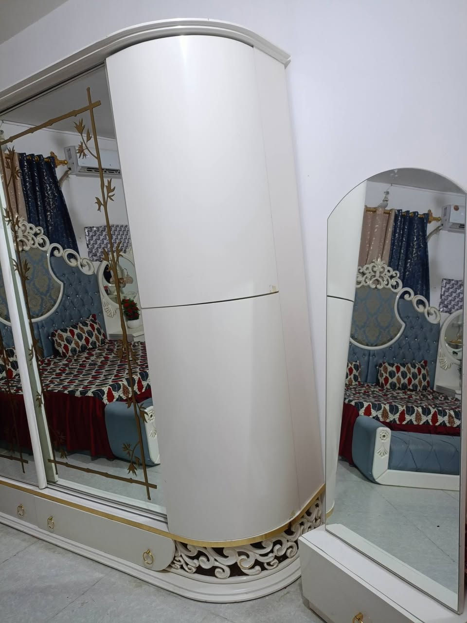 سلام عليكم غرفه إيطالي البيع جديدة
السعر 850 وبيها مجال 
***********
