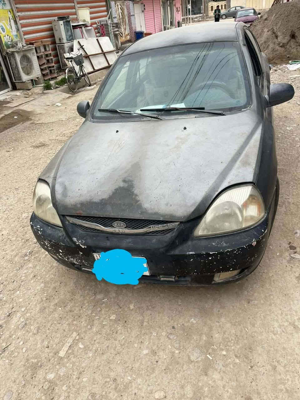 السلام عليكم مكلف بلنشر
 كيا ريو  2004
مثل ما موضحه بلصوره كير ومكينه خير من الله صدرها  70% سنويه منتهيه من شهر الواحد 2025
معروضه ب33 وبيها مجال بسيط للاستفسار اكثر اتصل على الرقم *********** صاحب السياره
