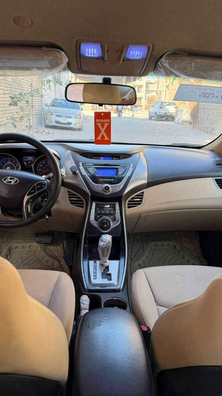 سلام عليكم النتره ٢٠١٣ حادثة جاملغ امامي بدون دواخل محرك ١٨٠٠ دوش بيهه منضومه غاز تخم تاير سياره خير من الله بسمي تحويل ثاني يوم سعر ١٠٥ مكان بغداد مدينه الصدر رقم الهاتف ***********
