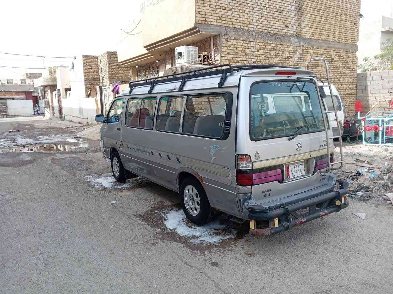 سلام عليكم بولارسن للبيع سنوية ل٢٧ مكينة كاملة صالي ١٠ تيام من شادهة لسيارة كلة جديد سيارة جاهزة هيئة مصفرة عليهة مرور  مليون يوكع من سعرهة السيارة ب٥٠ وبيهة مجال مكاني بلكوت ***********
